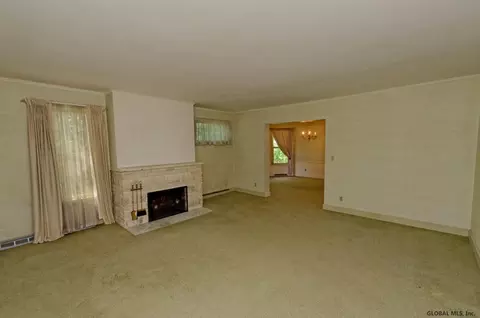 1111 Ardsley Rd, Schenectady, NY 12308 photo 4