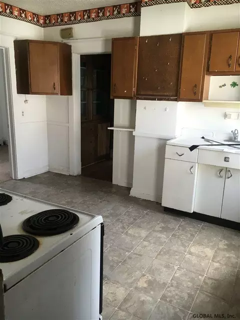 425 Arthur St, Schenectady, NY 12306 photo 18