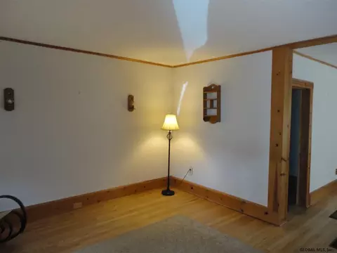 1009 Webster St, Schenectady, NY 12303 photo 4