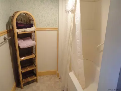 1009 Webster St, Schenectady, NY 12303 photo 6