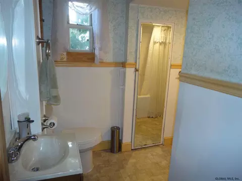 1009 Webster St, Schenectady, NY 12303 photo 5
