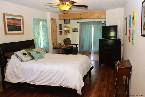 5 Weiser St, Glenmont, NY 12077 photo 5