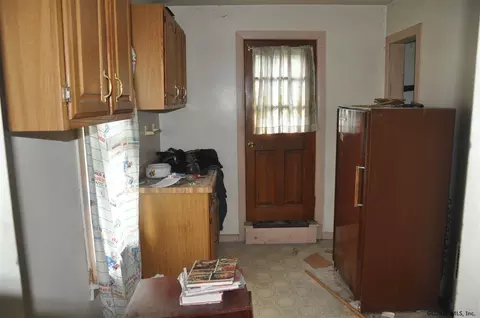 10 Elbert St, Schenectady, NY 12304 photo 8