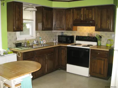 19 Arch Ave, Albany, NY 12203 photo 3