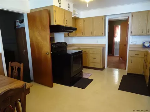 17 Tower Ave, Schenectady, NY 12304 photo 5