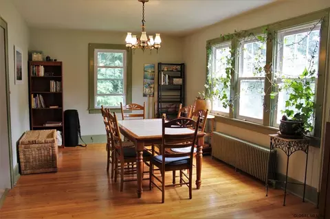 25 Nathaniel Blvd, Delmar, NY 12054 photo 7
