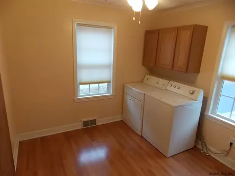 105 Central Taurus Rd, Schenectady, NY 12304 photo 13