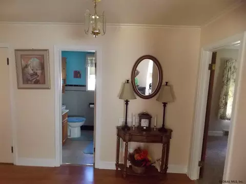 105 Central Taurus Rd, Schenectady, NY 12304 photo 14