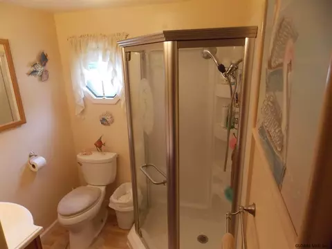 105 Central Taurus Rd, Schenectady, NY 12304 photo 18