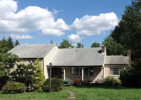 1328 Hawthorn Rd, Schenectady, NY 12309 photo 1