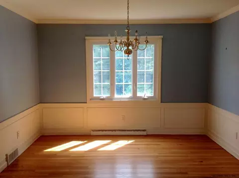 1328 Hawthorn Rd, Schenectady, NY 12309 photo 8