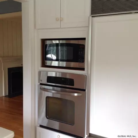1328 Hawthorn Rd, Schenectady, NY 12309 photo 6