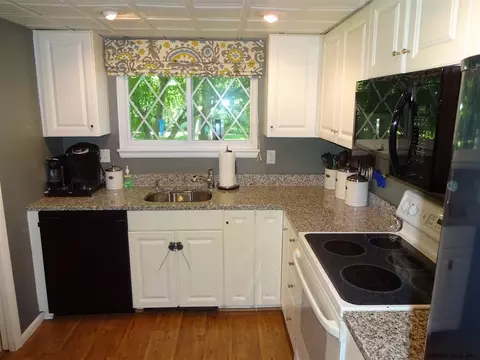 13 Spruce Ct, Delmar, NY 12054 photo 8