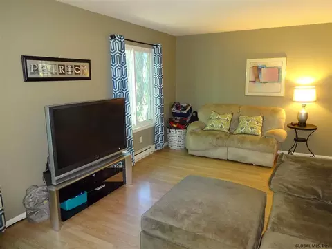 13 Spruce Ct, Delmar, NY 12054 photo 12