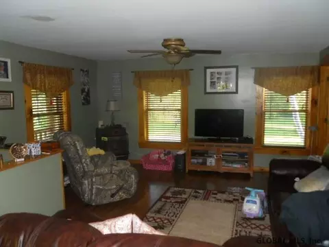 2007 Oaks Rd, Argyle, NY 12809 photo 6