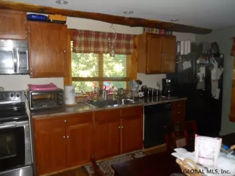 2007 Oaks Rd, Argyle, NY 12809 photo 5