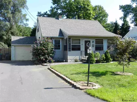 11 Schuster Rd, Schenectady, NY 12303 photo 1