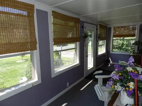 11 Schuster Rd, Schenectady, NY 12303 photo 4