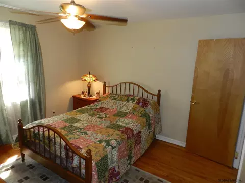 11 Schuster Rd, Schenectady, NY 12303 photo 9