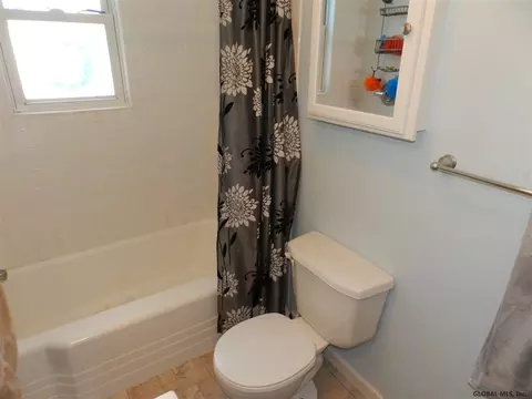 11 Schuster Rd, Schenectady, NY 12303 photo 13