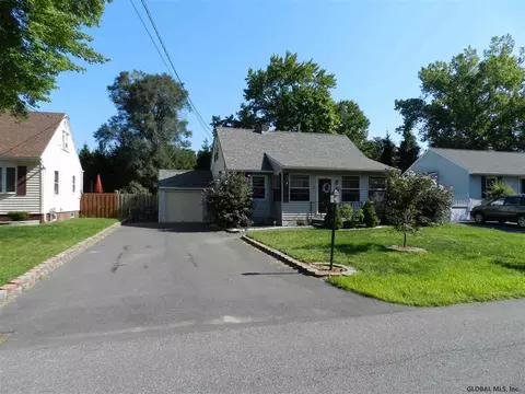 11 Schuster Rd, Schenectady, NY 12303 photo 23
