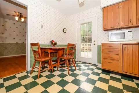 12 Sutherland Ct, Delmar, NY 12054 photo 6