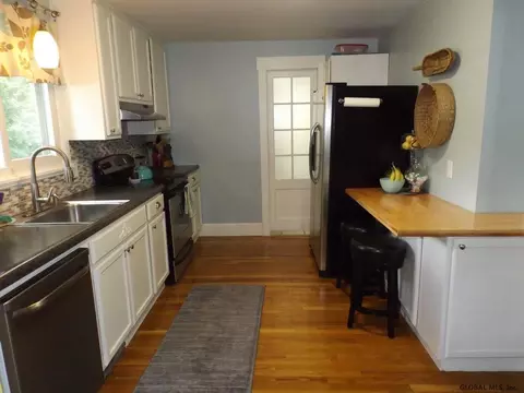 1158 Baker Ave, Schenectady, NY 12309 photo 8