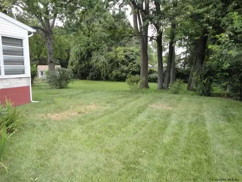 1017 Manas Dr, Schenectady, NY 12303 photo 7