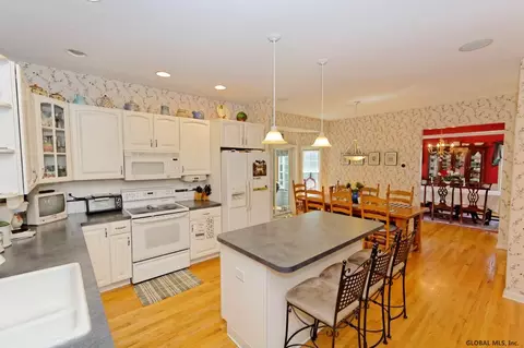 620 Vanderlyn Ln, Slingerlands, NY 12159 photo 8