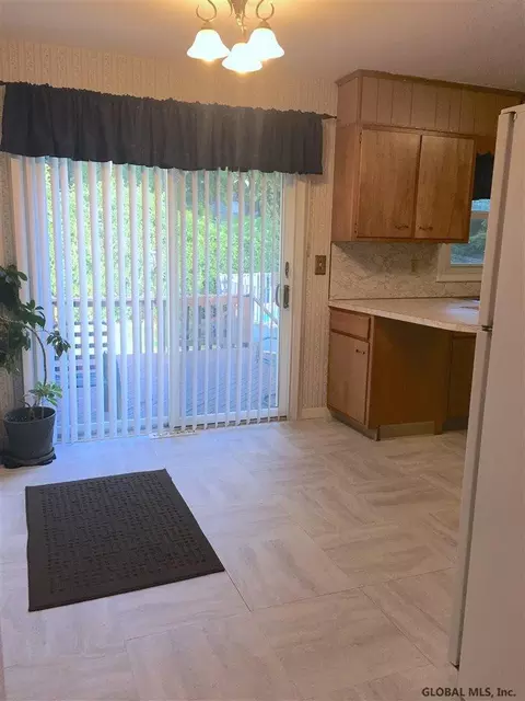 4 White St, Schenectady, NY 12308 photo 4