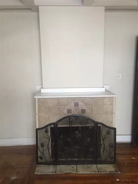 52 Marshall Ave, Schenectady, NY 12304 photo 3
