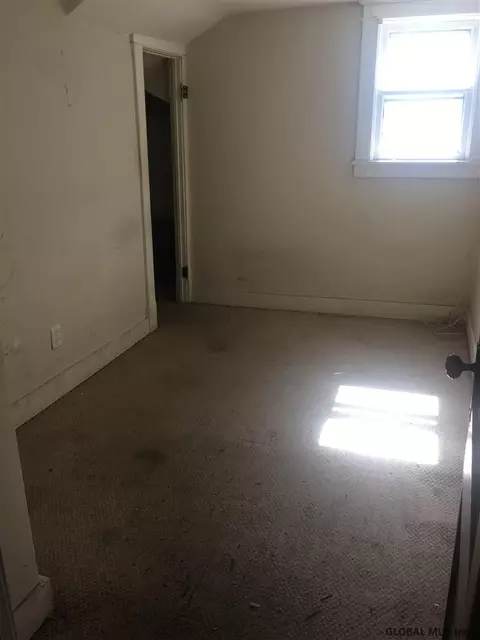 52 Marshall Ave, Schenectady, NY 12304 photo 18