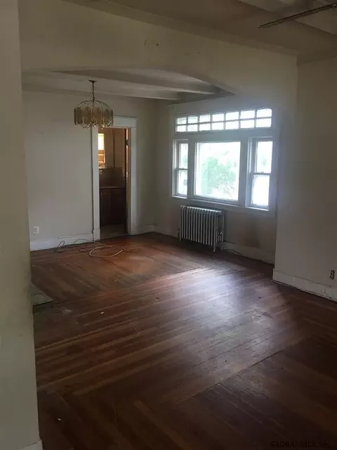 52 Marshall Ave, Schenectady, NY 12304 photo 2