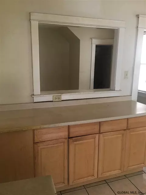 52 Marshall Ave, Schenectady, NY 12304 photo 9