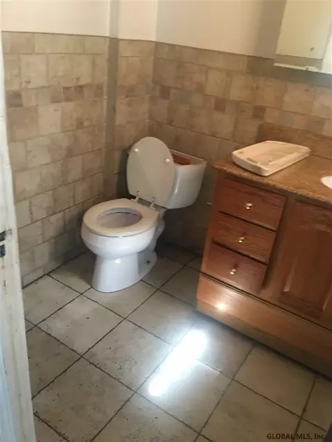 52 Marshall Ave, Schenectady, NY 12304 photo 6