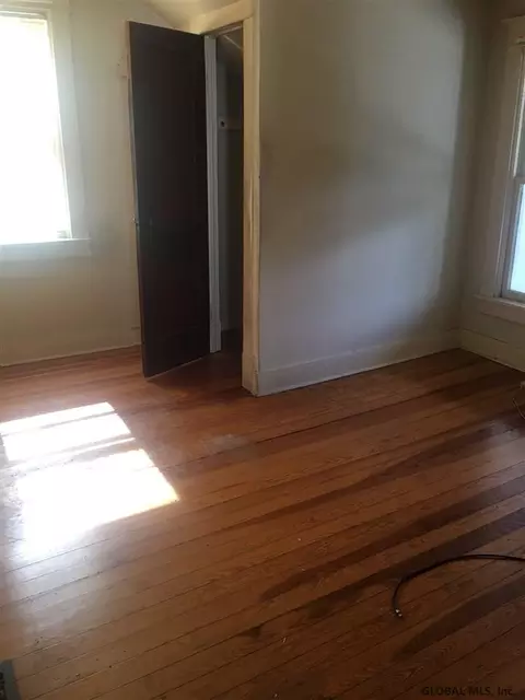 52 Marshall Ave, Schenectady, NY 12304 photo 17