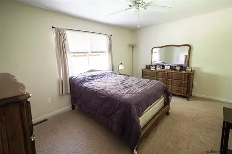 14 Crowsnest Ct, Waterford, NY 12188 photo 14