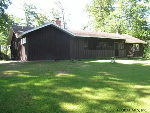 522 Van Antwerp Rd, Johnstown, NY 12095 photo 3