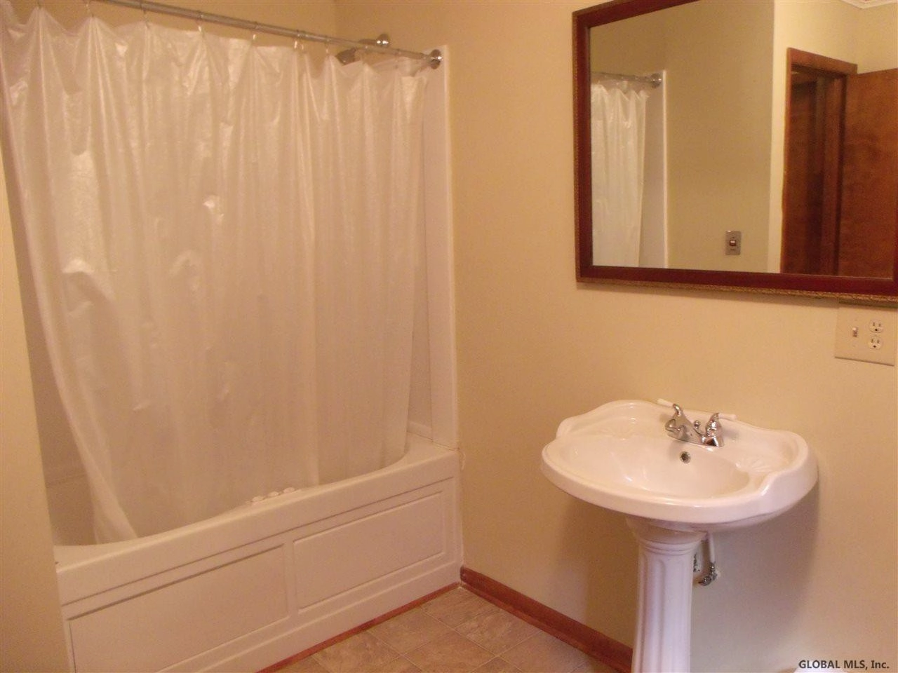 522 Van Antwerp Rd, Johnstown, NY 12095 photo 12