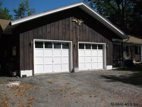 522 Van Antwerp Rd, Johnstown, NY 12095 photo 4