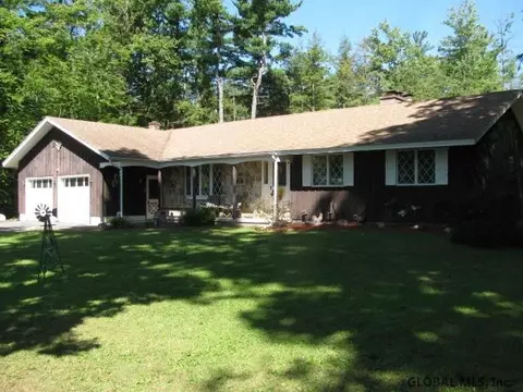 522 Van Antwerp Rd, Johnstown, NY 12095 photo 1