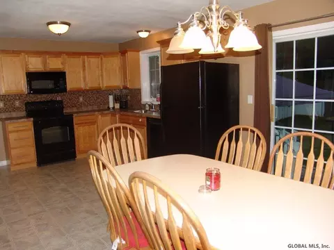 2017 William St, Schenectady, NY 12306 photo 5