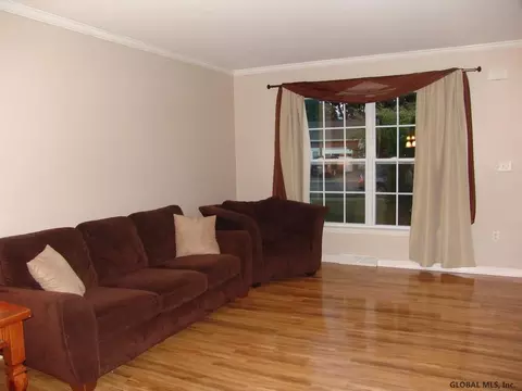 2017 William St, Schenectady, NY 12306 photo 3
