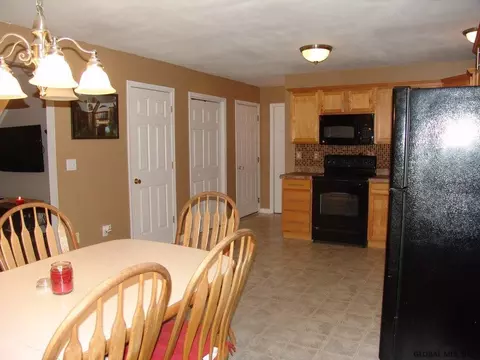 2017 William St, Schenectady, NY 12306 photo 6