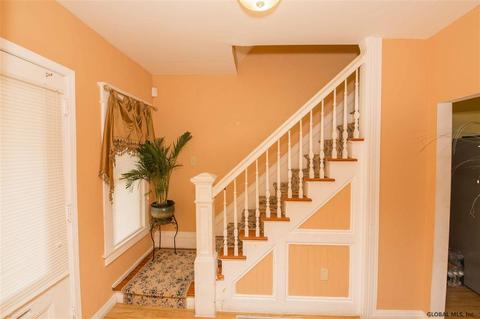545 Vischer Ave, Schenectady, NY 12306 photo 5