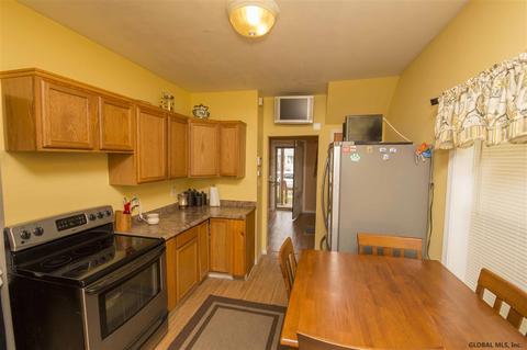 545 Vischer Ave, Schenectady, NY 12306 photo 11