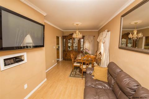 545 Vischer Ave, Schenectady, NY 12306 photo 8