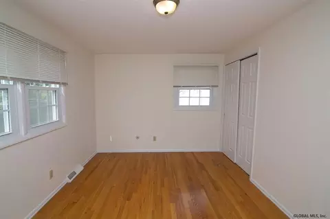 1155 Hendrickson Ave, Schenectady, NY 12309 photo 19