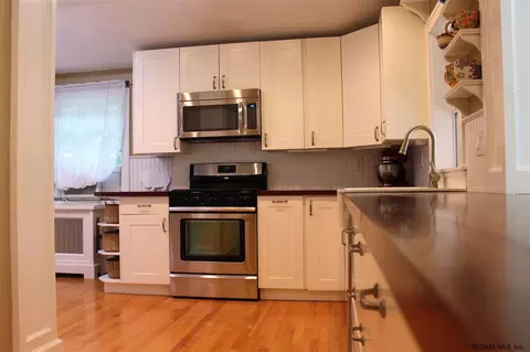 115 Winne Rd, Delmar, NY 12054 photo 8