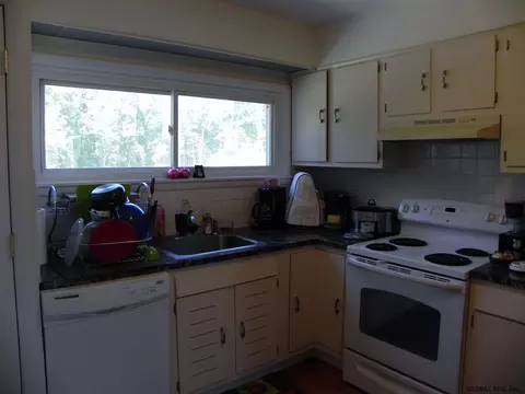 121 Maple Ave, Glenville, NY 12302 photo 16